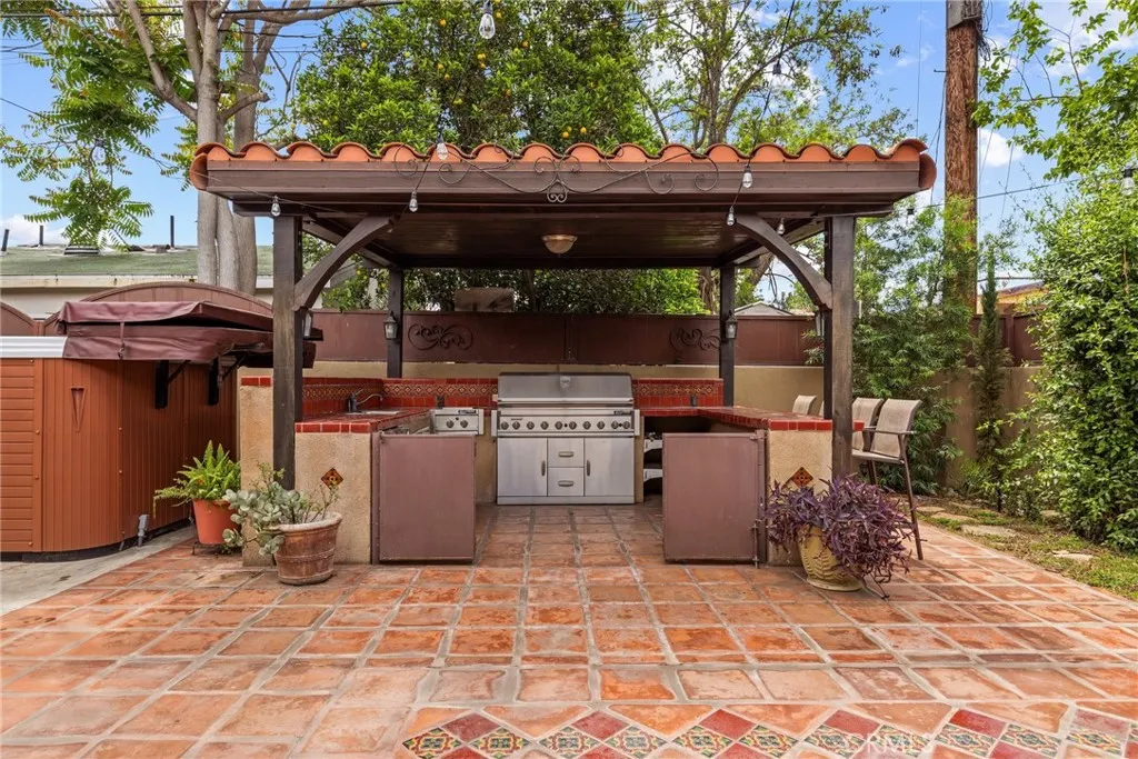 Additional image 45 of 11232 Oxnard Street, North Hollywood, CA 91606