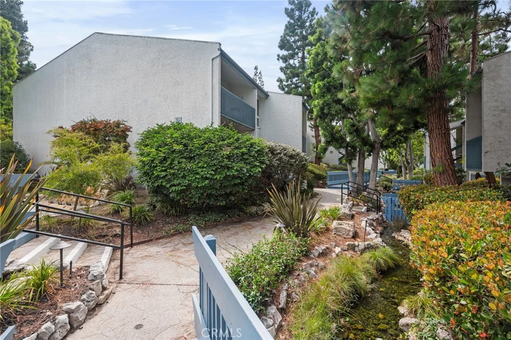 635 S Prospect Avenue Unit 101, Redondo Beach, CA 90277