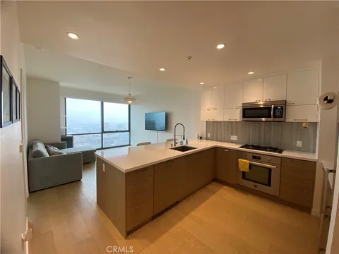 400 S Broadway Unit 2514, Los Angeles, CA 90013 - MLS#: OC25061832