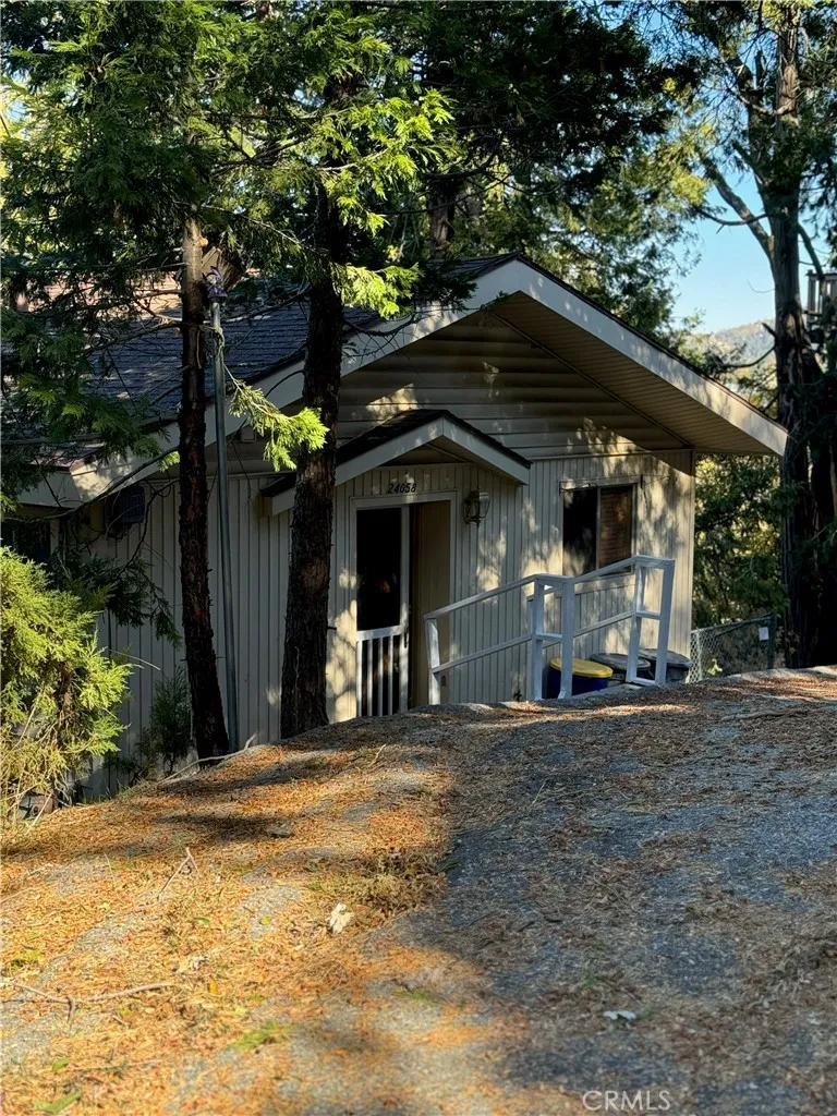 Additional image 19 of 24058 Cresta, Crestline, CA 92325