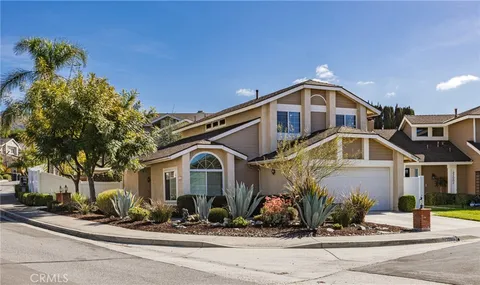 32006 Pleasant Glen Road, Rancho Santa Margarita, CA MLS: OC25045897