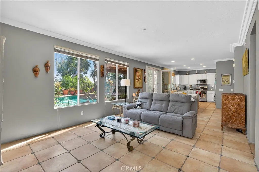 Additional image 7 of 12312 Edgecliff Ave, Sylmar, CA 91342