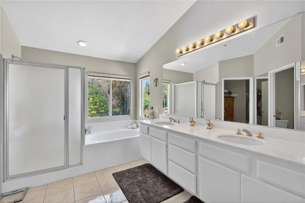 Additional image 16 of 12312 Edgecliff Ave, Sylmar, CA 91342