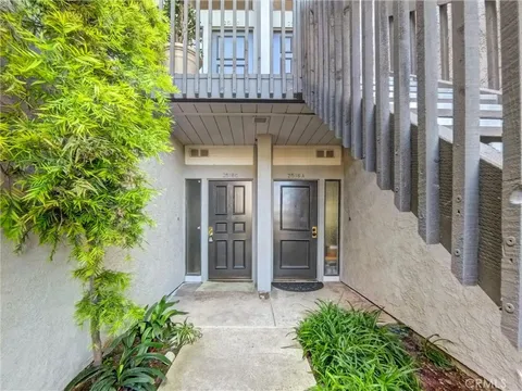 2516 W MacArthur Boulevard Unit C, Santa Ana, CA 92704 - MLS#: OC25085503