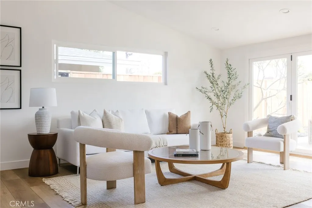 Additional image 78 of 2566 Oxford Ln, Costa Mesa, CA 92626