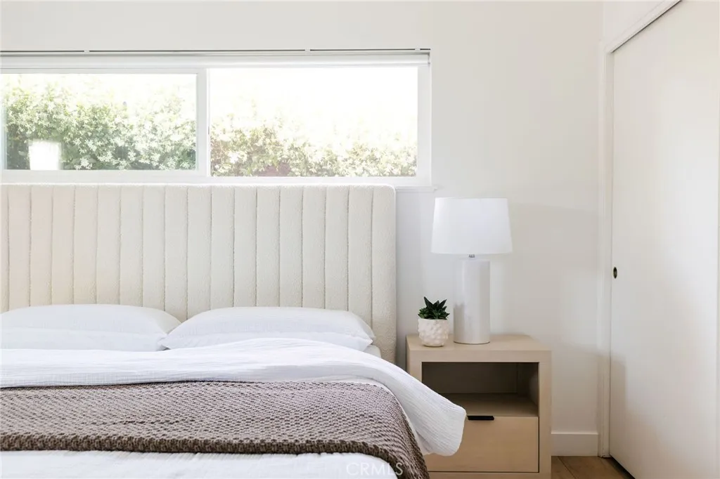 Additional image 93 of 2566 Oxford Ln, Costa Mesa, CA 92626