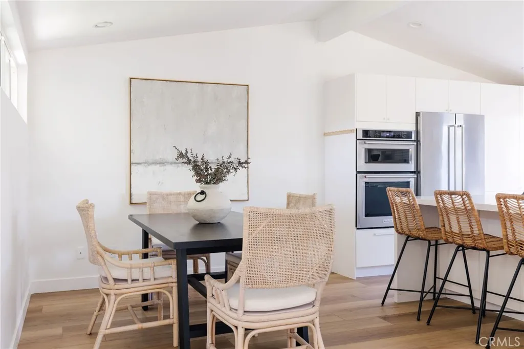 Additional image 64 of 2566 Oxford Ln, Costa Mesa, CA 92626