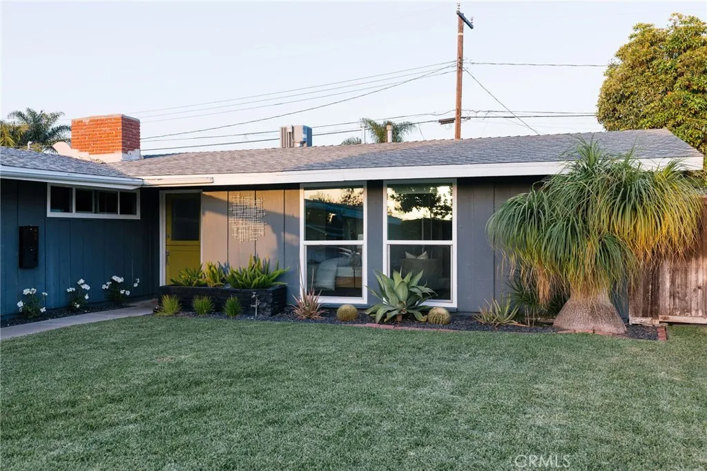 Additional image 5 of 2566 Oxford Ln, Costa Mesa, CA 92626
