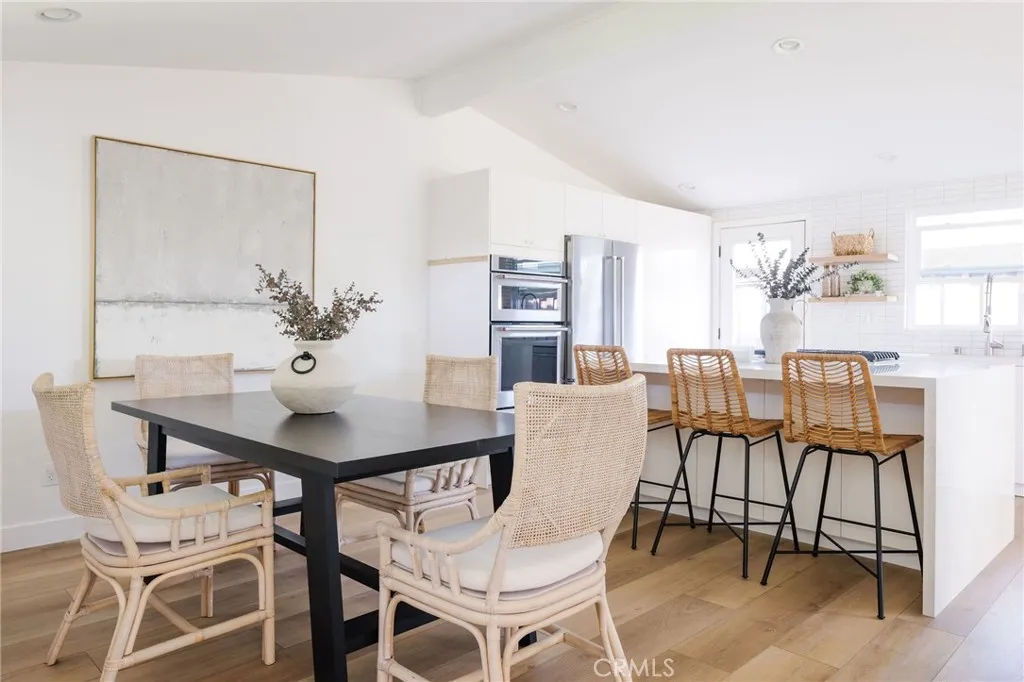 Additional image 8 of 2566 Oxford Ln, Costa Mesa, CA 92626