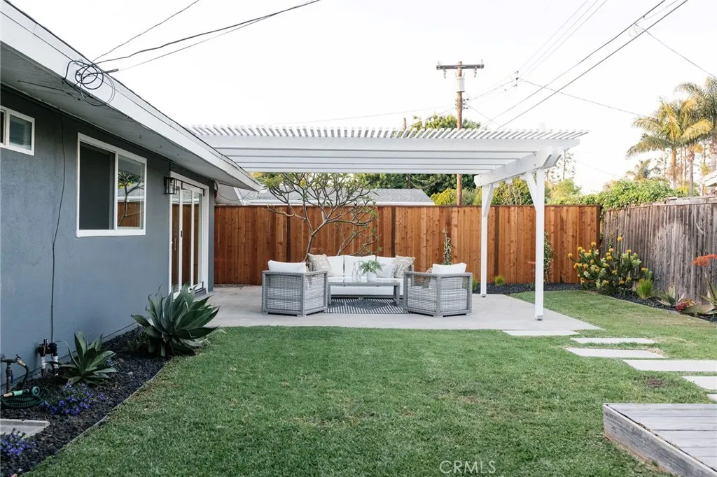 Additional image 110 of 2566 Oxford Ln, Costa Mesa, CA 92626