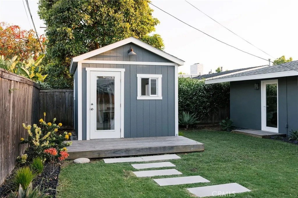 Additional image 48 of 2566 Oxford Ln, Costa Mesa, CA 92626