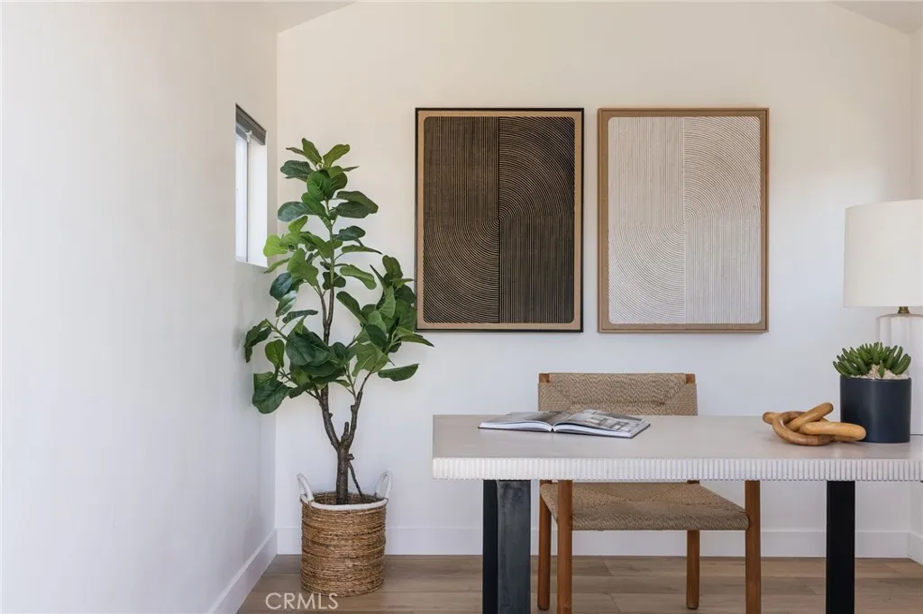 Additional image 107 of 2566 Oxford Ln, Costa Mesa, CA 92626