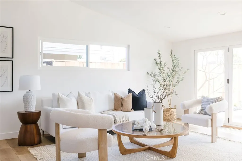 Additional image 77 of 2566 Oxford Ln, Costa Mesa, CA 92626
