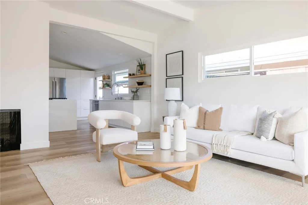 Additional image 73 of 2566 Oxford Ln, Costa Mesa, CA 92626