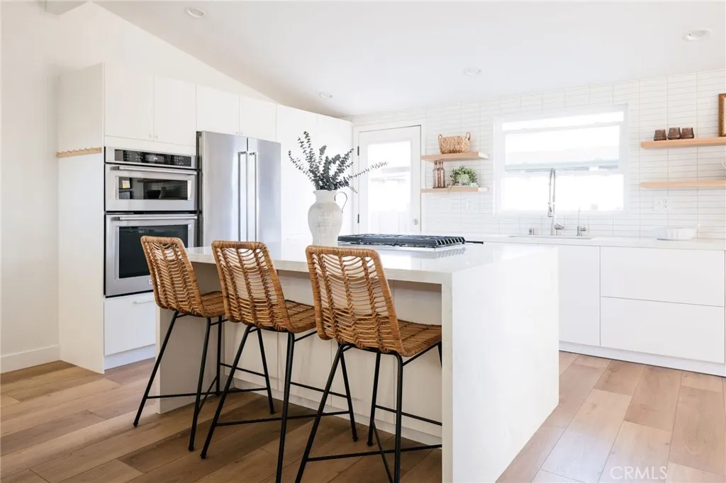 Additional image 10 of 2566 Oxford Ln, Costa Mesa, CA 92626