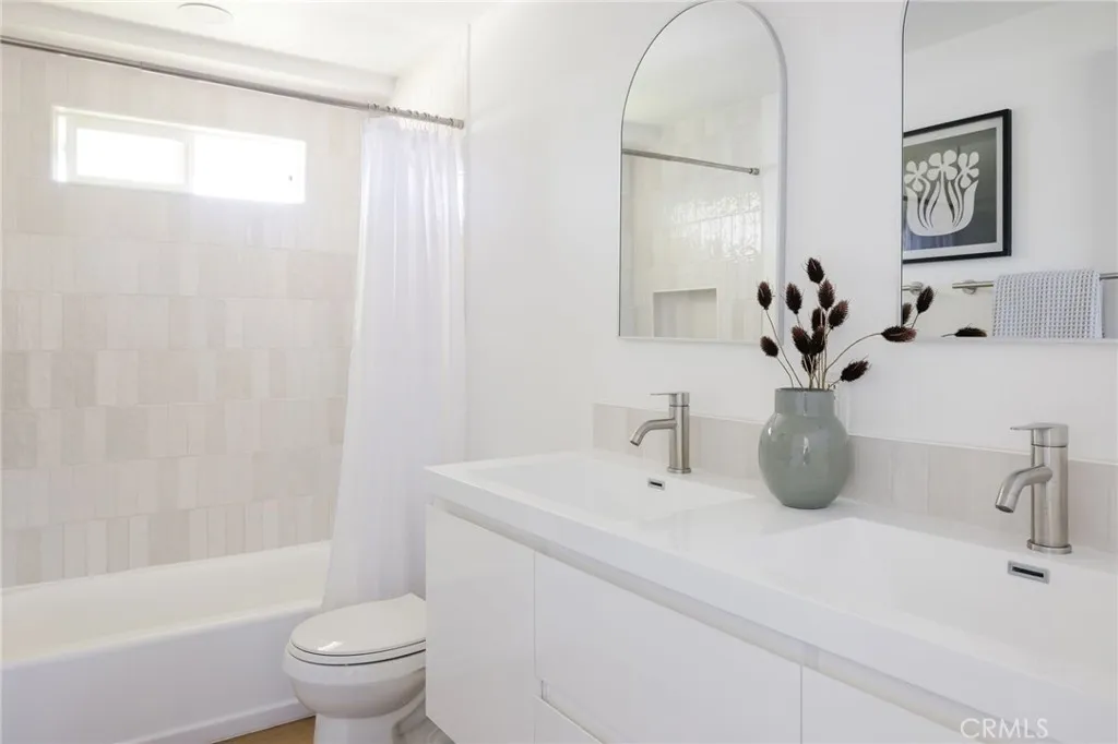 Additional image 31 of 2566 Oxford Ln, Costa Mesa, CA 92626