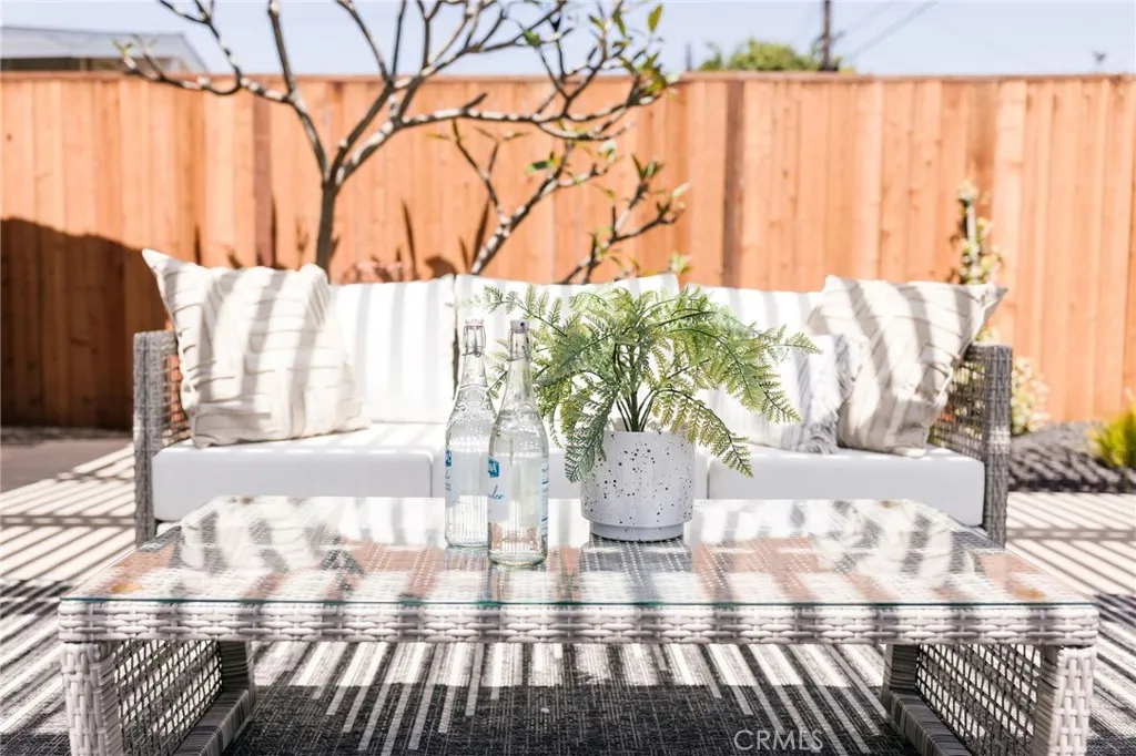 Additional image 102 of 2566 Oxford Ln, Costa Mesa, CA 92626