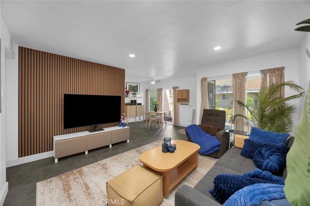 10760 Knott Ave, Stanton, CA 90680 photo 4