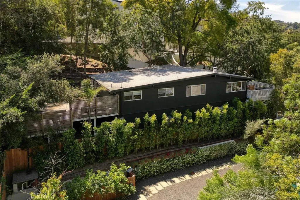 Additional image 37 of 3122 Oakcrest Dr, Los Angeles, CA 90068