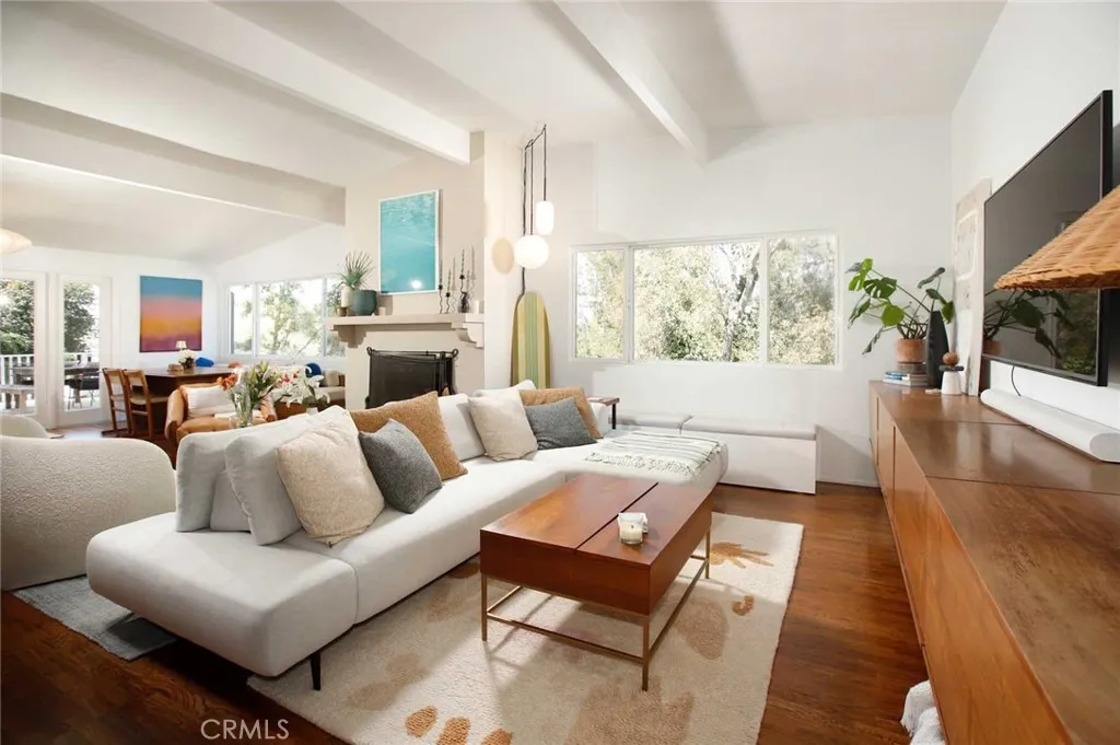 Additional image 8 of 3122 Oakcrest Dr, Los Angeles, CA 90068