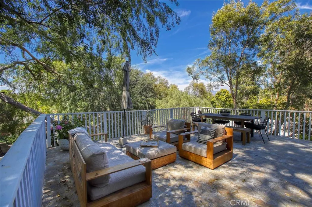 Additional image 65 of 3122 Oakcrest Dr, Los Angeles, CA 90068