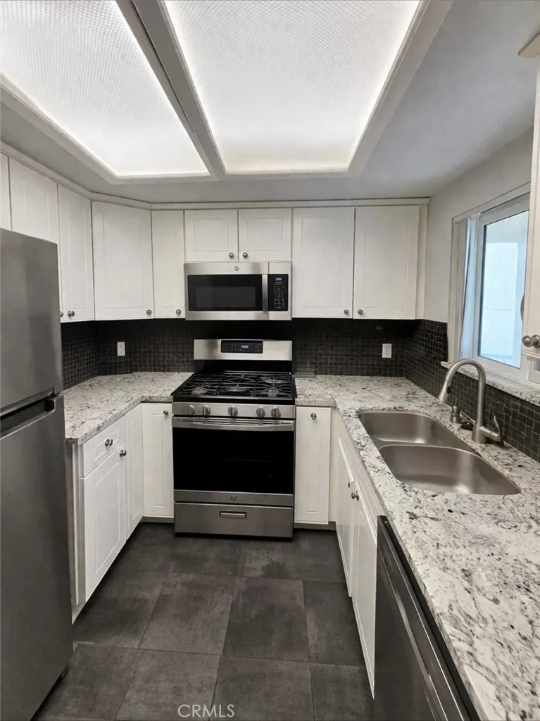 Additional image 23 of 14405 Cerise Ave Unit 13, Hawthorne, CA 90250