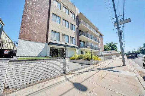 19029 Nordhoff Street Unit 309, Northridge, CA MLS: SR25098036