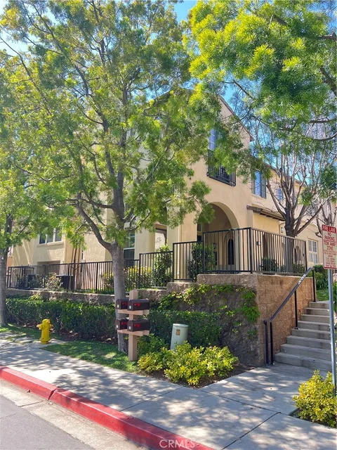 37 Bonsall Unit 67, Irvine, CA MLS: OC25064684