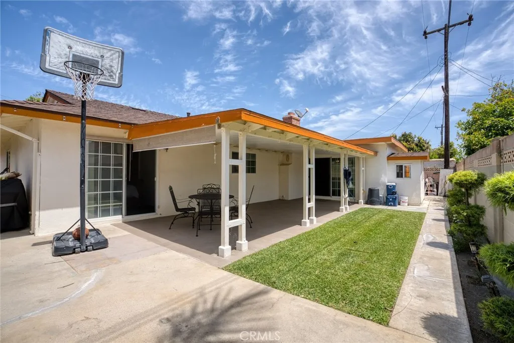 Additional image 54 of 5336 W Wisteria Pl, Santa Ana, CA 92704