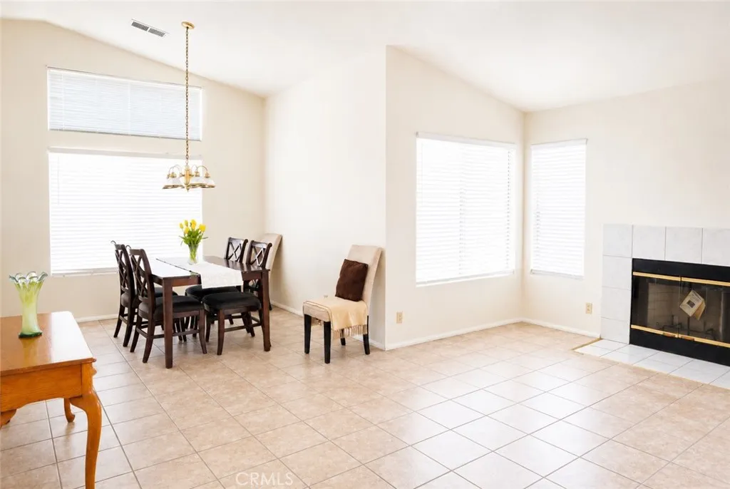 Additional image 7 of 37001 Zinnia Street, Palmdale, CA 93550