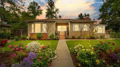 1471 E Villa Street, Pasadena, CA MLS: CV25103184