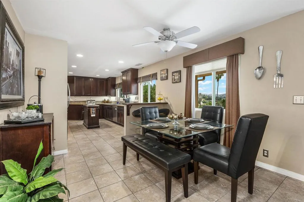 Additional image 11 of 220 Journeys End, Vista, CA 92083