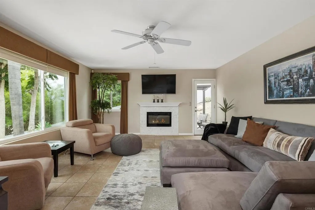 Additional image 31 of 220 Journeys End, Vista, CA 92083