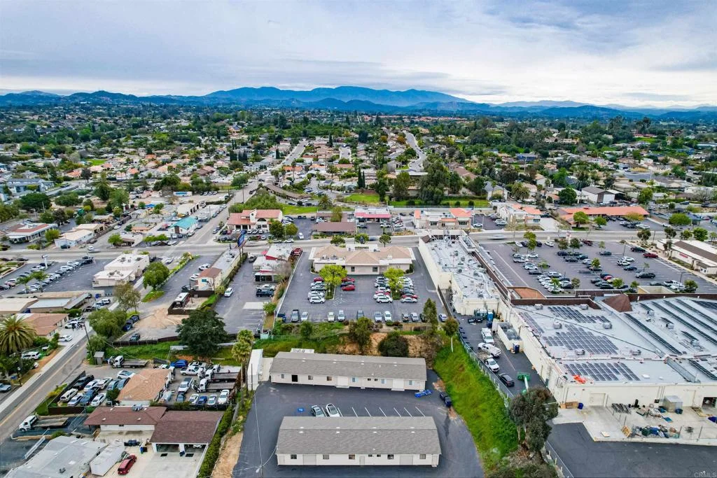 1035 S Main Avenue, Fallbrook, CA 92028