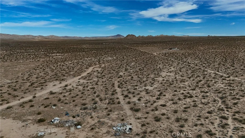 714 Esaw Road, Lucerne Valley, CA 92356