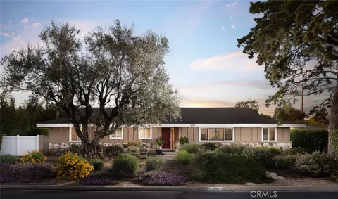 17971 E Santa Clara Ave., North Tustin, CA 92705 - MLS#: PW25037118