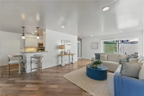 1200 E Ocean Boulevard Unit 59, Long Beach, CA MLS: PV25092706