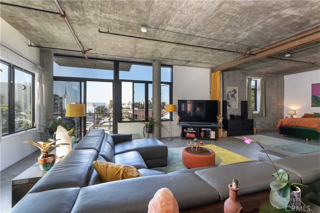 Additional image 23 of 835 Locust Avenue Unit 419, Long Beach, CA 90813