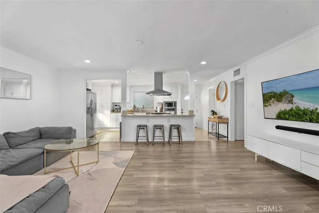 Additional image 23 of 195 Broadway, Costa Mesa, CA 92627