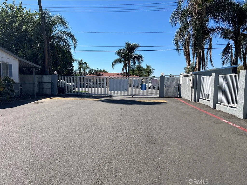 8191 Calabash Ave Unit 22, Fontana, CA 92335