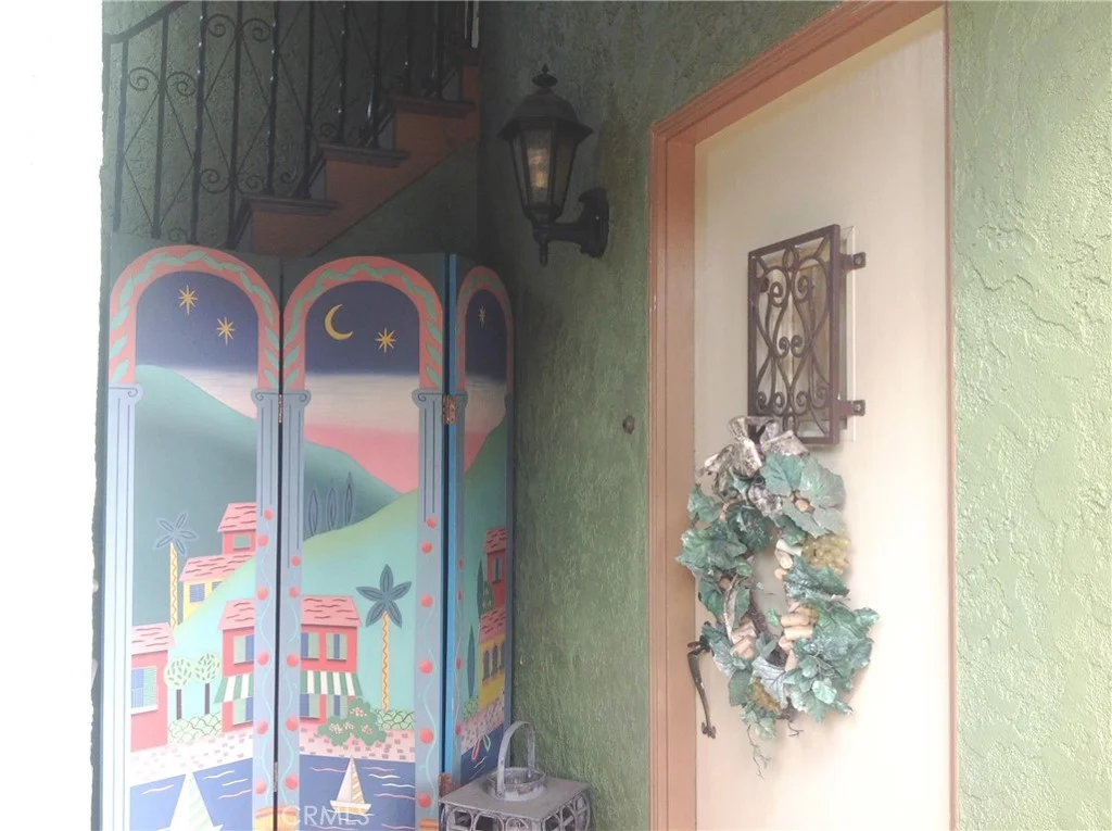 340 Euclid Ave, Long Beach, CA 90814 photo 2