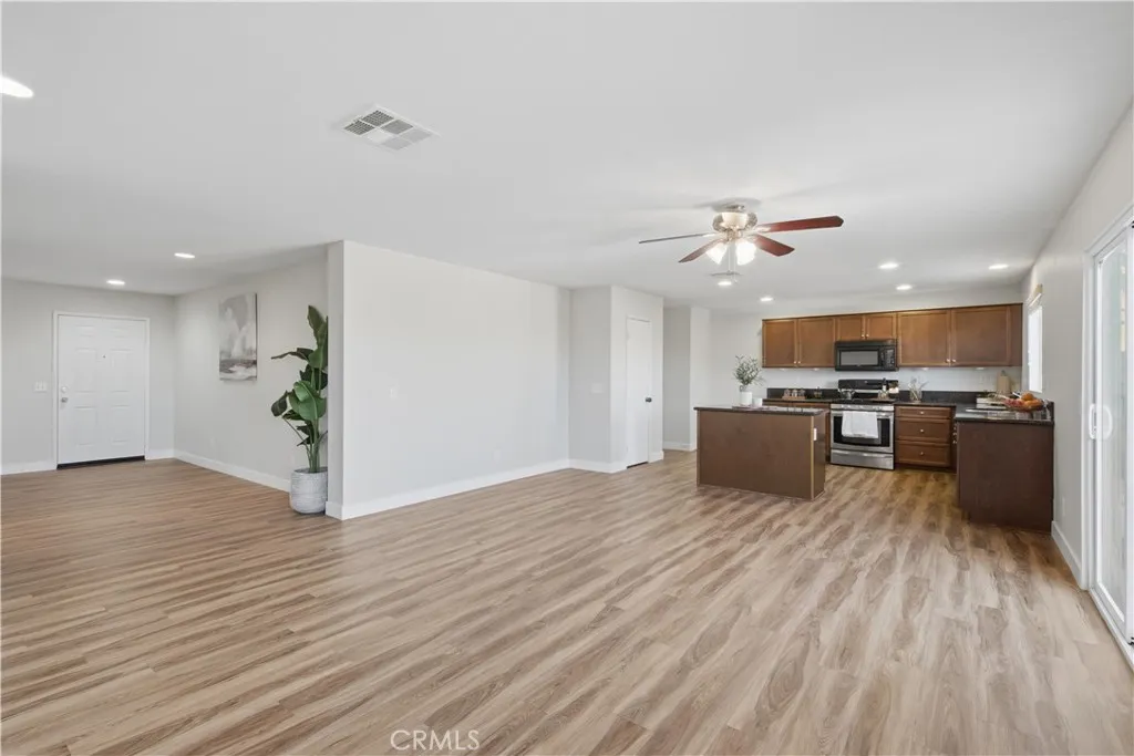 Additional image 38 of 44640 Driftwood St, Lancaster, CA 93535