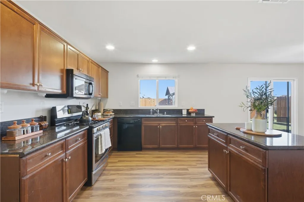 Additional image 10 of 44640 Driftwood St, Lancaster, CA 93535