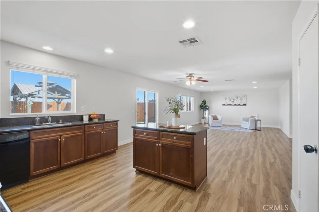 Additional image 12 of 44640 Driftwood St, Lancaster, CA 93535