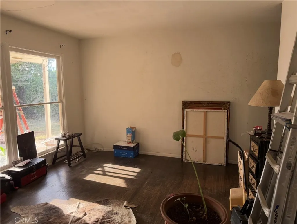 Additional image 3 of 7323 Amestoy Avenue, Van Nuys, CA 91406