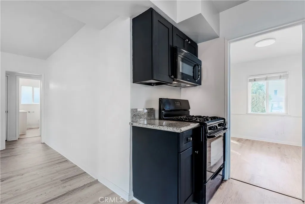 Additional image 37 of 2916 Halldale, Los Angeles, CA 90018