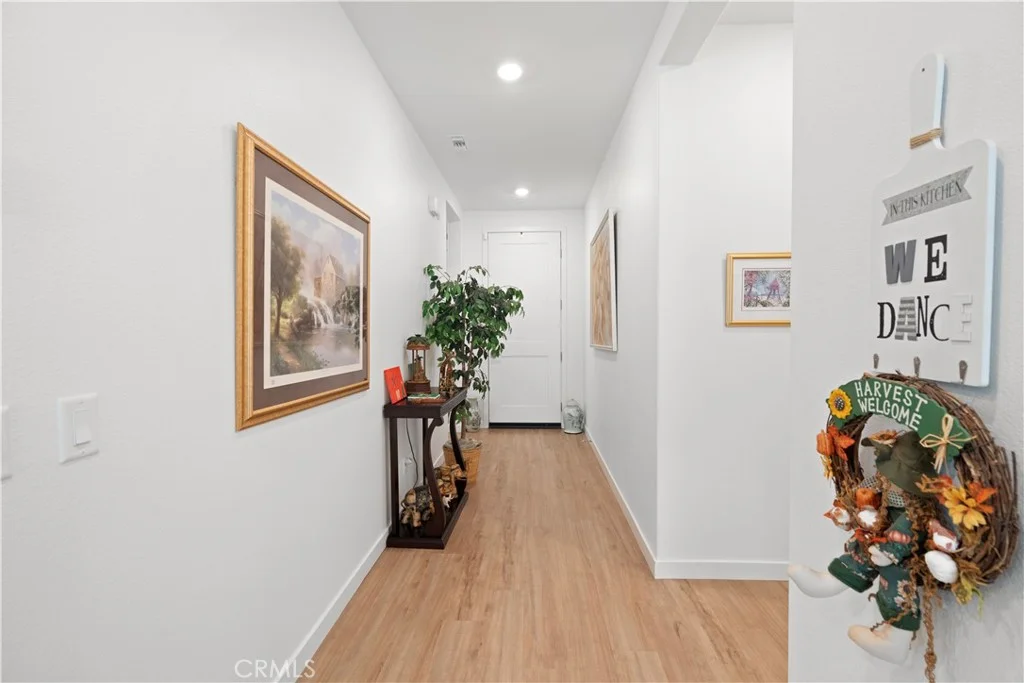 3218 Garnet, Lancaster, CA 93535 photo 4