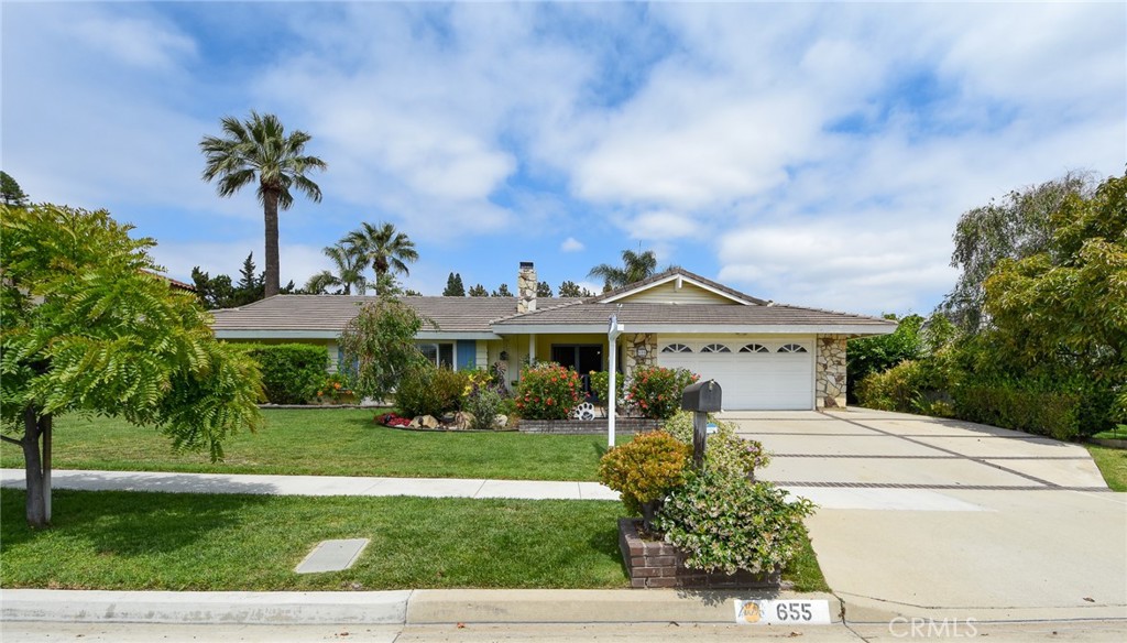 655 E Monterey Road, Corona, CA 92879 - MLS#: IG23099522