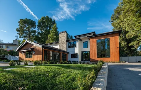 5461 Paradise Valley Road, Hidden Hills, CA MLS: SR25030971