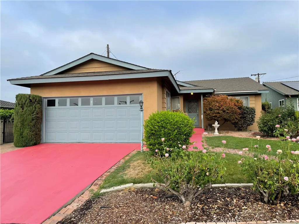 6031 Avon Ave  